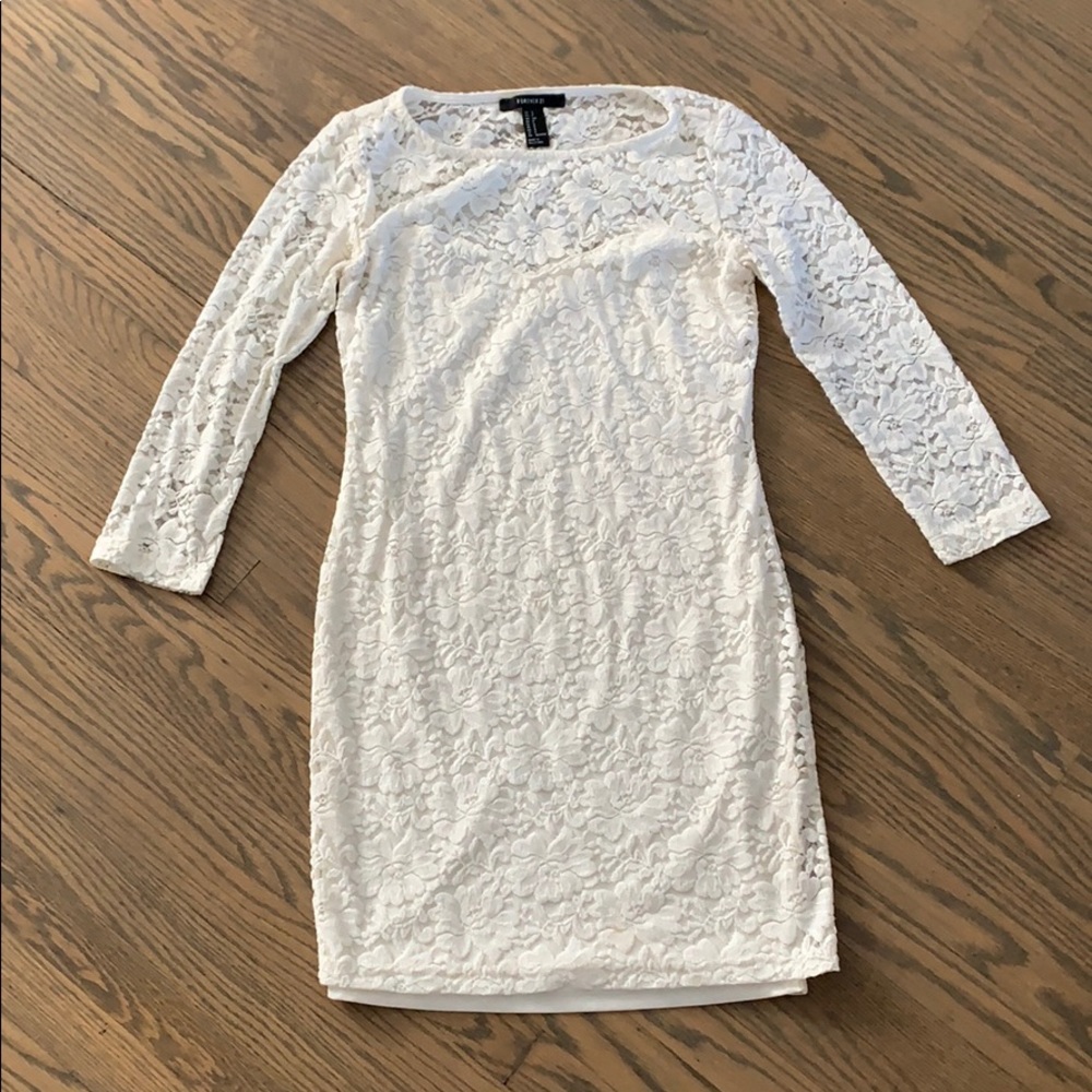 White sweetheart fitted dress lace overlay